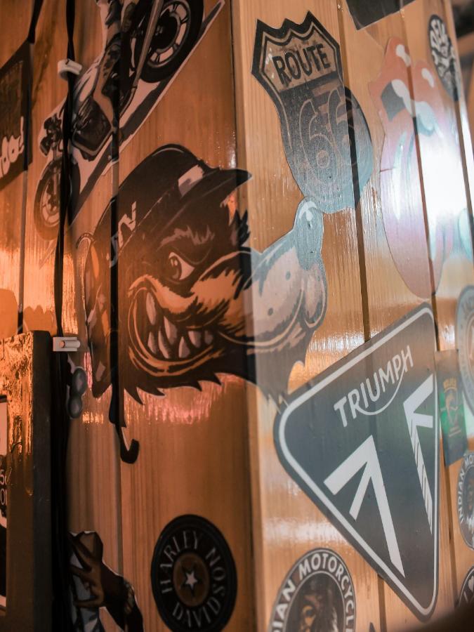 Throttle Shrottle Moto Hostel Manāli Dış mekan fotoğraf