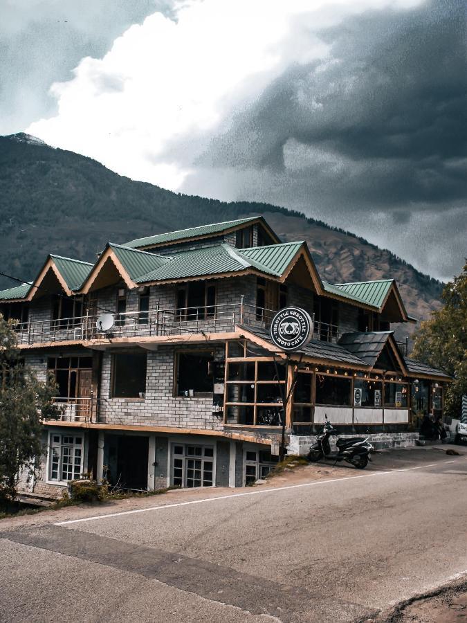Throttle Shrottle Moto Hostel Manāli Dış mekan fotoğraf