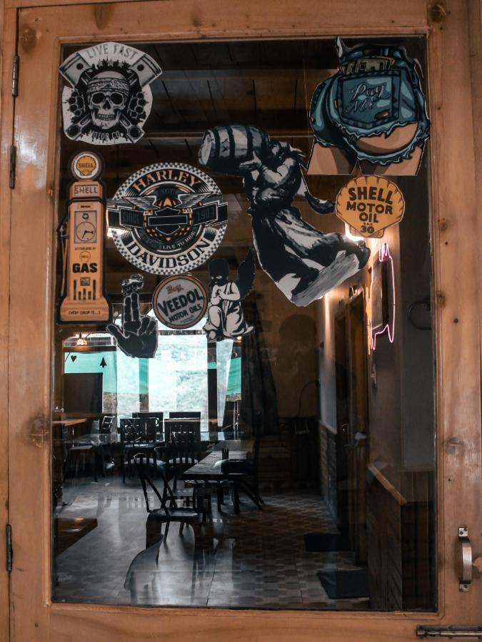 Throttle Shrottle Moto Hostel Manāli Dış mekan fotoğraf